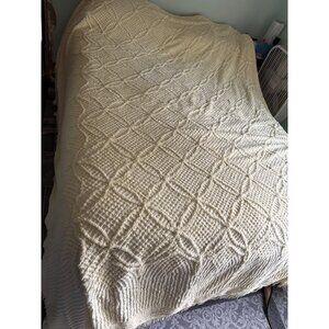 VTG Yellow Cream Chenille Full/ Queen Bedspread 97x98 Fringe Textured Diamond Pa